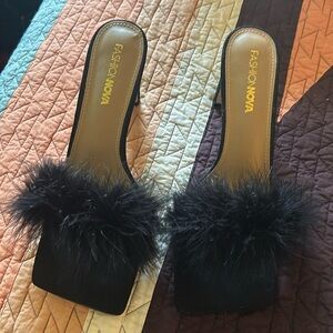 Fashion nova heels with feathers